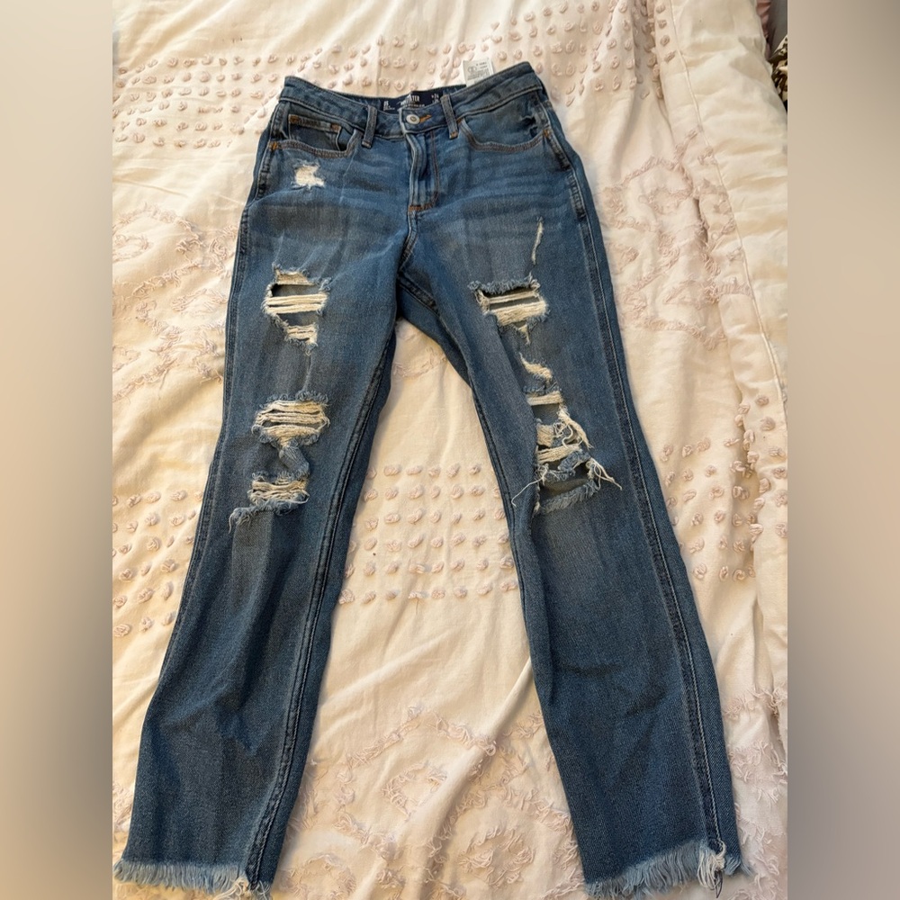hollister ripped mom jeans, worn, size 0